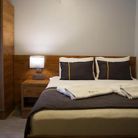 23 Otel 3*