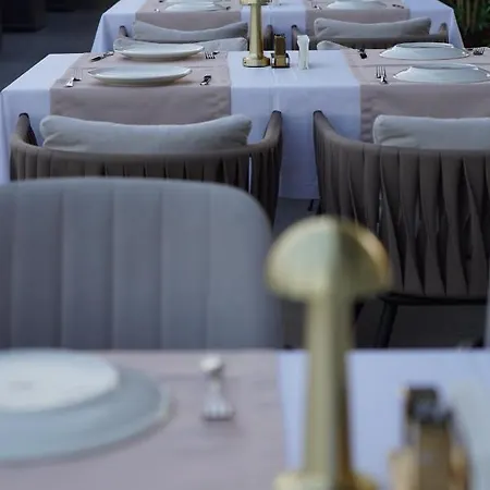 Hotel 23