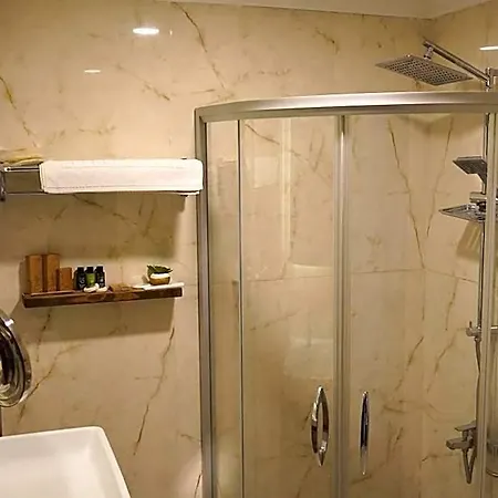 Hotel 23 3*